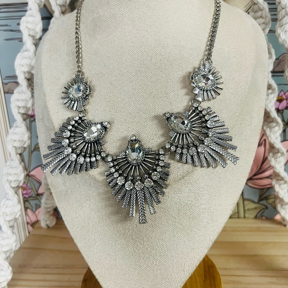 Women's Silver Statement Necklace One Size Glam‎